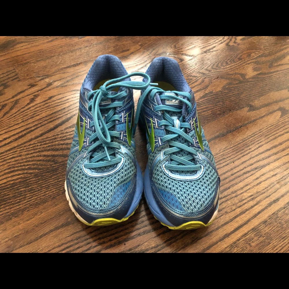 Brooks Running Shoes - women’s - Picture 3 of 3
